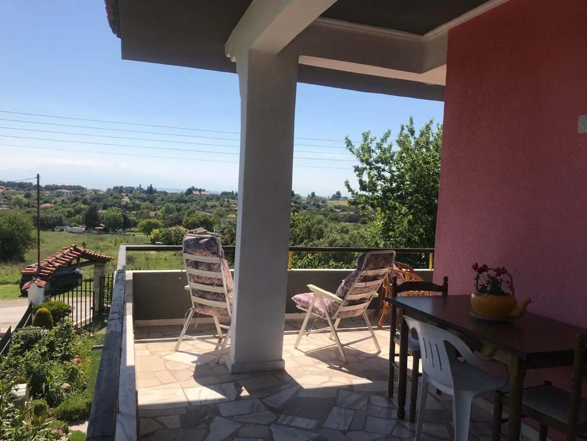 Great First Floor Appartment With View Nea Kallikrateia Экстерьер фото